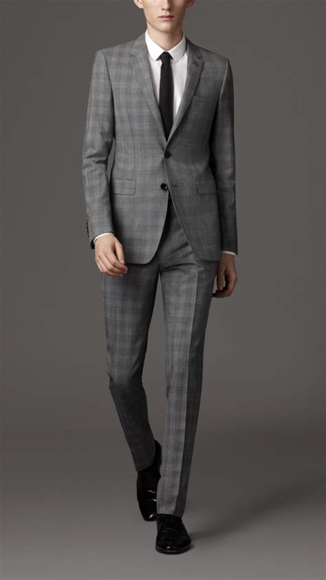 burberry men's suits reviews